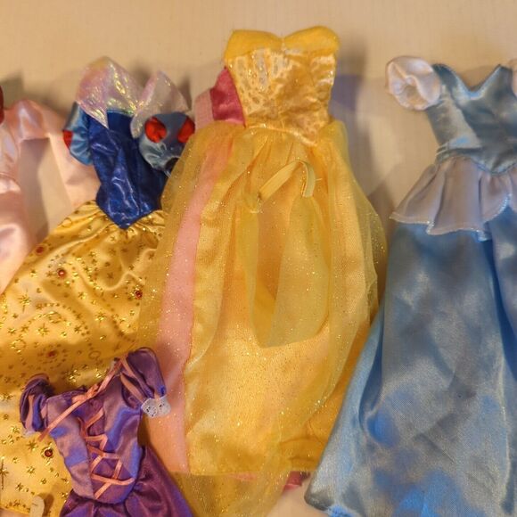 Disney Princess Doll Clothes Lot Of 14 Dresses Skirt Outfit Fashion - Picture 7 of 12